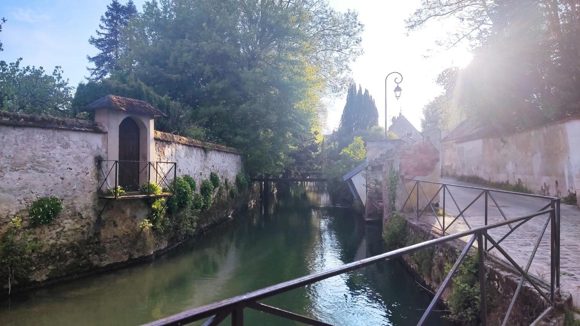 Romantic Room - Studio Jardin - Proche Disneyland Paris Crecy-la-Chapelle Exterior photo